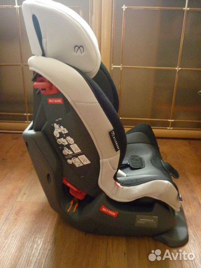 Автокресло Carmate Swing Moon 9-25 кг. Япония