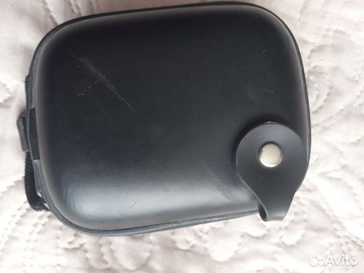 Колонка- чехол новая работает от батареек