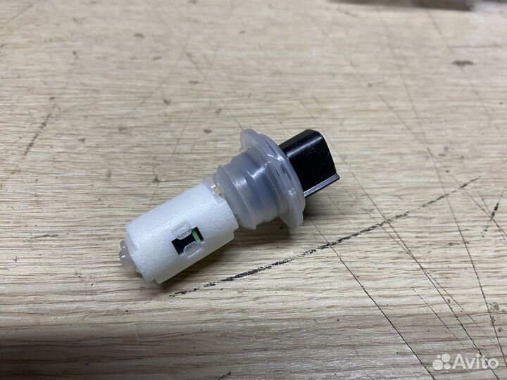 Датчик уровня жидкости Toyota Camry 70