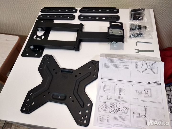 Кронштейн наклонно-поворотный для телевизора