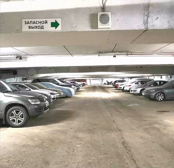 Машиноместо, 18 м²