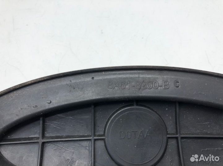 Решетка радиатора 8A618200BC Ford Fiesta 6 (2009-2