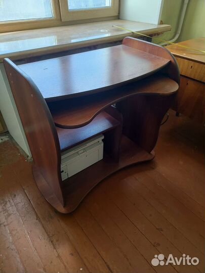 Компьютерный стол