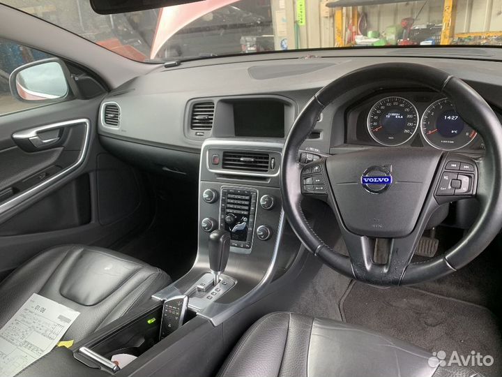 Кожух двс на Volvo S60 FS48 B4164T