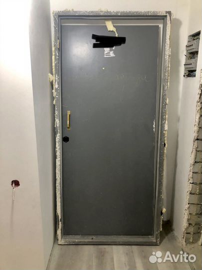 Дверь входная деревянная бу входная