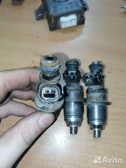 Форсунка топливная Mitsubishi Pajero pinin 4g93