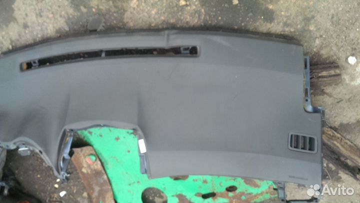 Торпеда центральная на Toyota Corolla 150