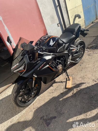 Хонда CBR 650 R