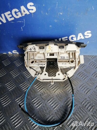 Блок управления отопителем Mazda 3 (BK) I (2003-20