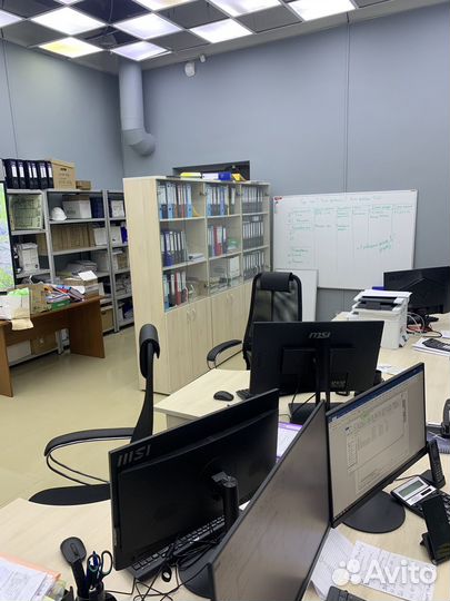 Продается офисная мебель в Ханты-Мансийске