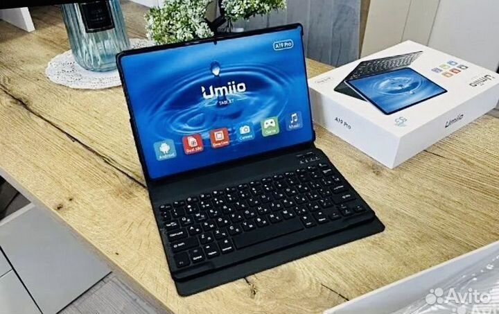 Планшет с клавиатурой и стилусом umiio