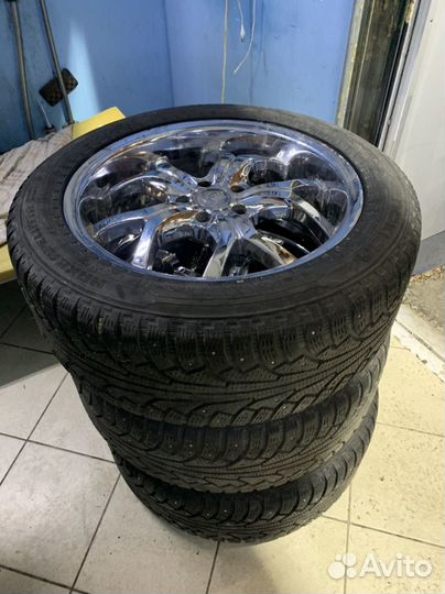 Комплект зимних колес на кроссовер R19