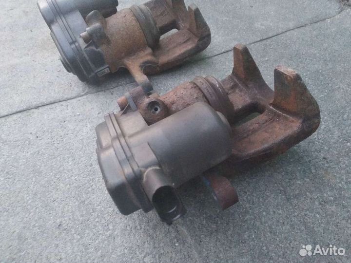 Суппорт задний Audi A4 B8