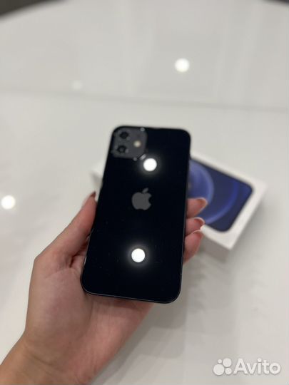 iPhone 12, 64 ГБ