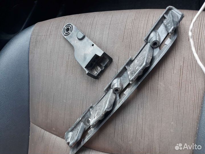 2014-17 Солярис крепление фары правой solaris