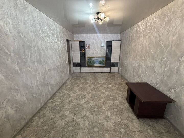 3-к. квартира, 61 м², 1/3 эт.