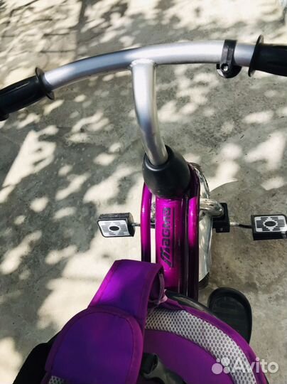 Детский велосипед с родительской ручкой