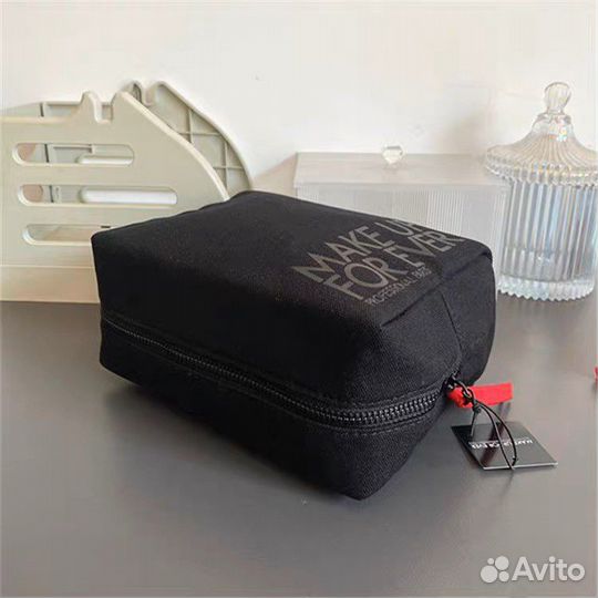 Косметичка Make up for ever