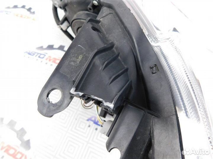 Фара правая Toyota Allion ZRT261-3019650 3ZR-FAE