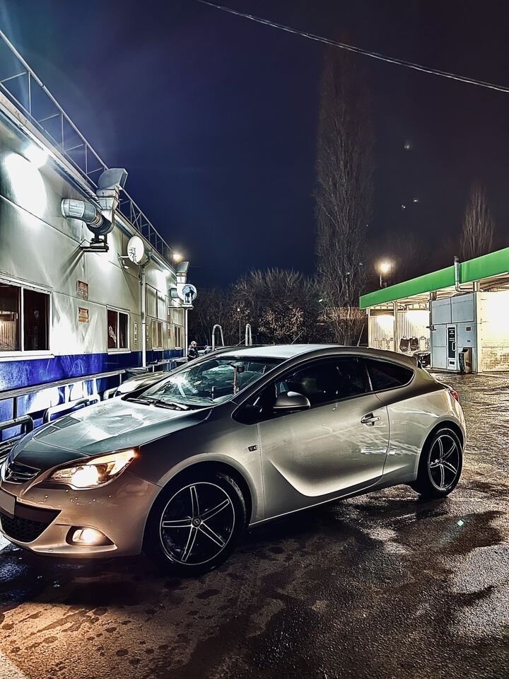 Opel Astra GTC: фото из отзыва