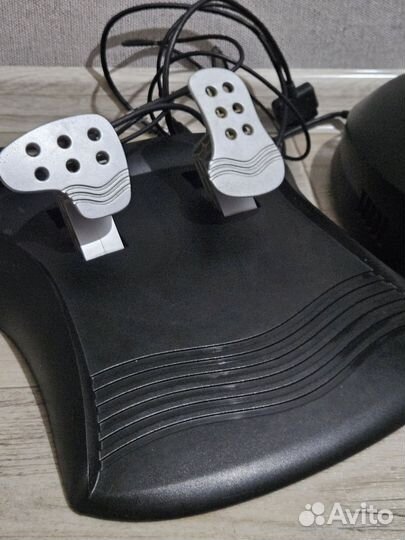 Игровой руль для пк в хорошем состоянии