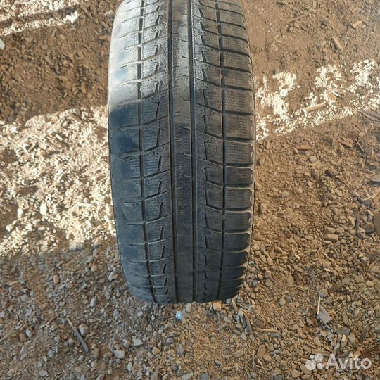 Bridgestone Blizzak Revo2 215/55 R17