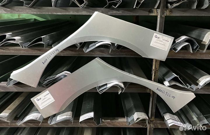 Арка правая Toyota Avensis T22 1997-2002 hb/sedan