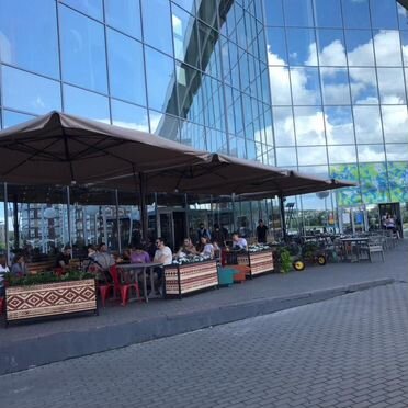 Уличный зонт для ресторанов