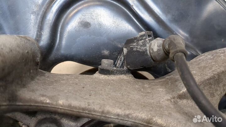 Ступица (кулак, цапфа) левая задняя Audi A8 (D4)