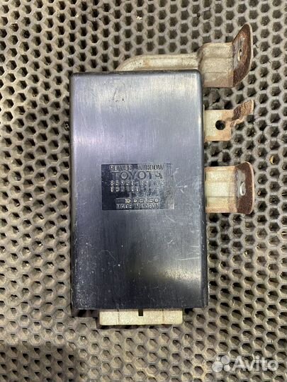 Блок управления стеклом багажника Toyota 4Runner