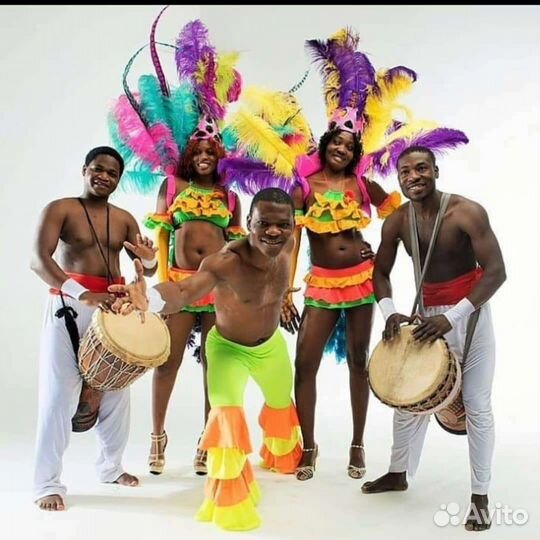 Африканское барабанное шоу,Афротанцы