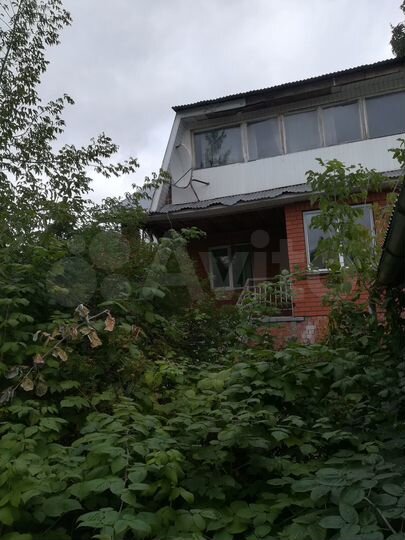 Дом 329,9 м² на участке 8 сот.