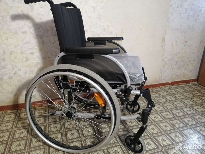 Инвалидная коляска складная б/у