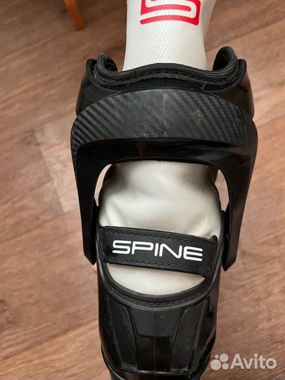 Лыжные ботинки spine