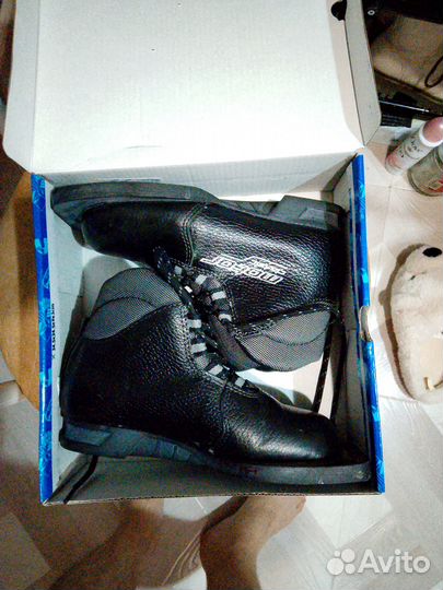 Ботинки лыжные 31 размер