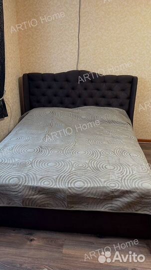 Кровать с изголовьем