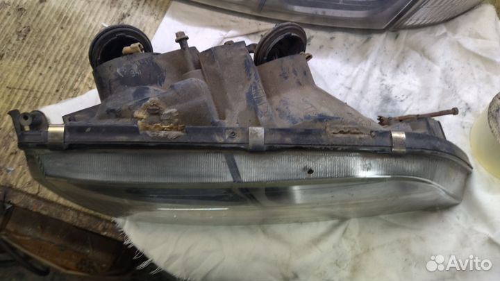 Фары Ниссан (стекло)