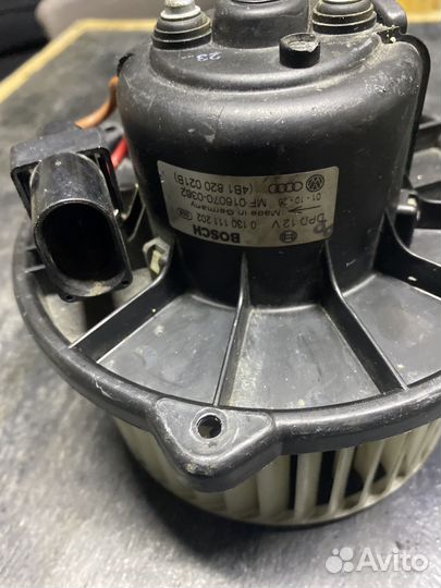 Моторчик печки Audi 4B1820021