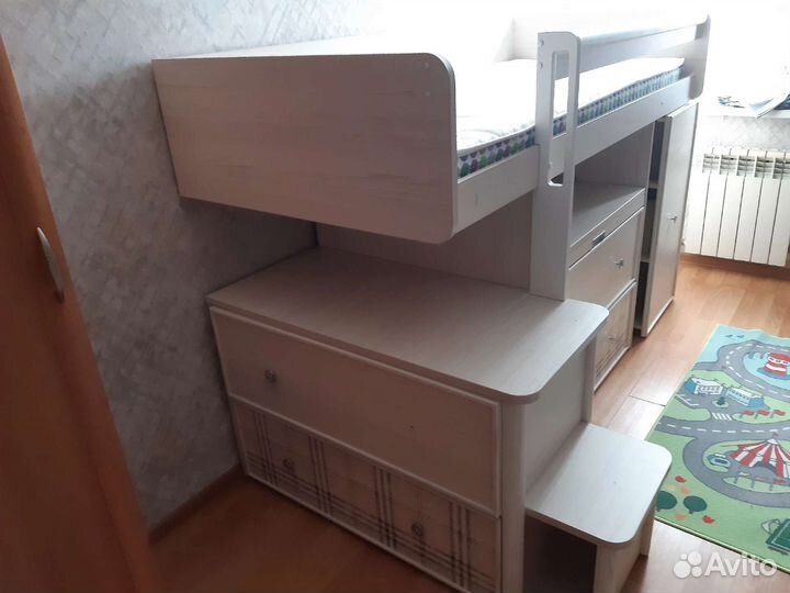 Детская кровать с матрасом