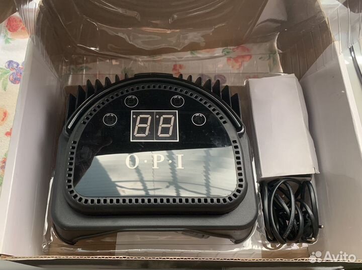 LED лампа для маникюра фирмы OPI
