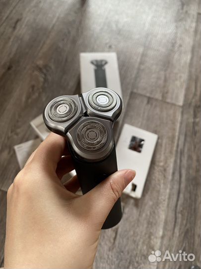 Бритва Xiaomi electric shaver