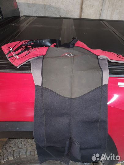 Гидрокостюм для серфинга