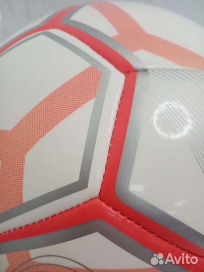 Футбольный мяч