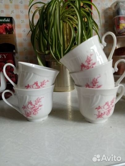 Заварочный чайник и 5 кружек