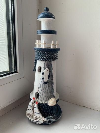 Рамки для фото, карандашница и маяк