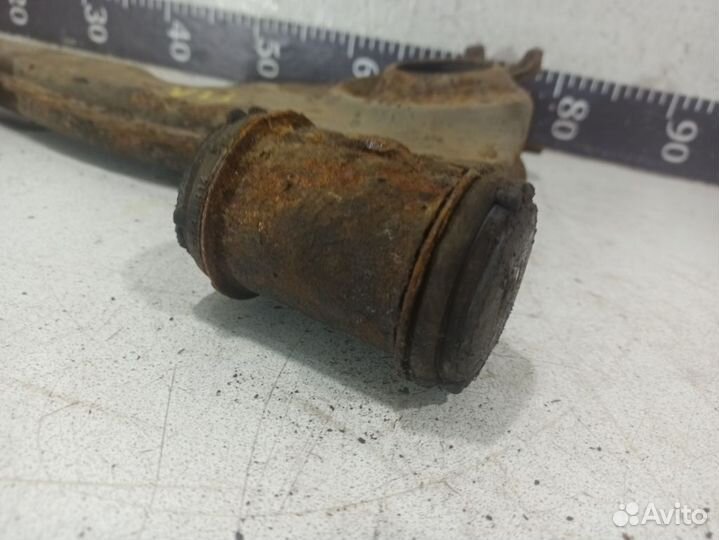 Рычаг передний левый нижний