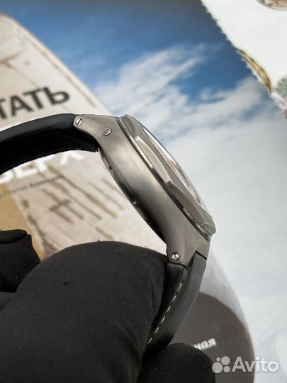 Girard-Perregaux Laureato Evo 3 Titanium