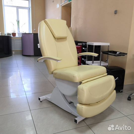 Косметологическое кресло 