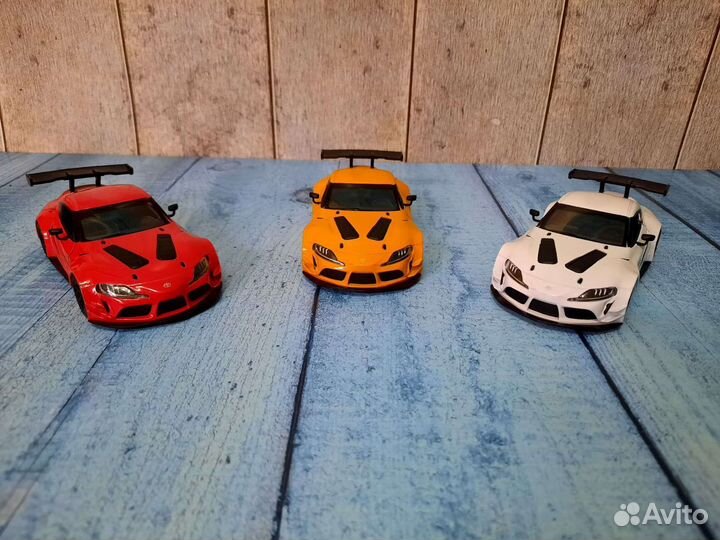 Модель коллекционная Kinsmart Toyota Supra GR