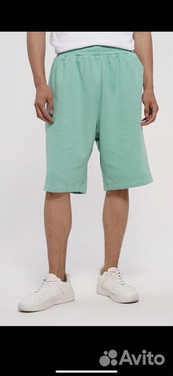 Продам новые шорты